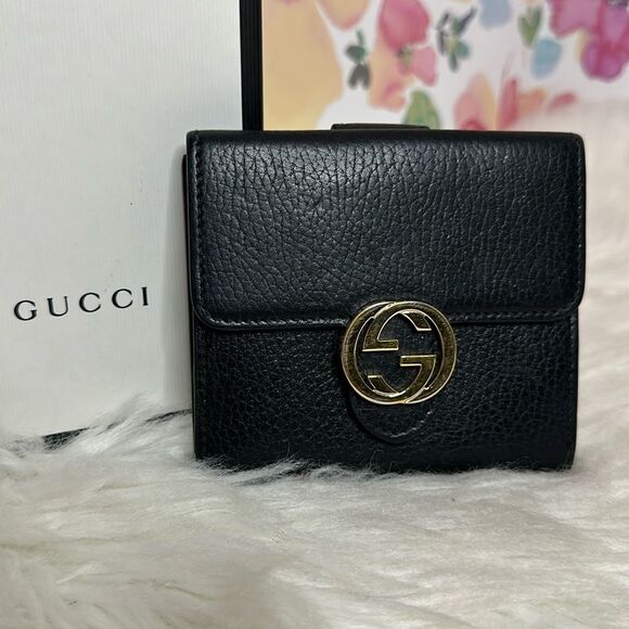 💯Authentic Gucci Compact Leather Wallet🍀 - Picture 1 of 11